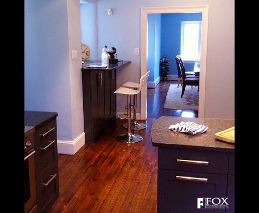 A view of the breakfast bar and peninsula.